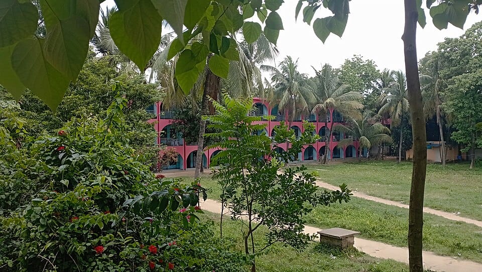 জামিয়াতুল উলূম আল-ইসলামিয়া লালখান বাজার